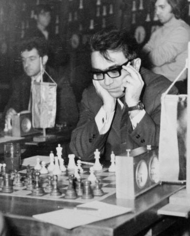 Minev Playing Chess